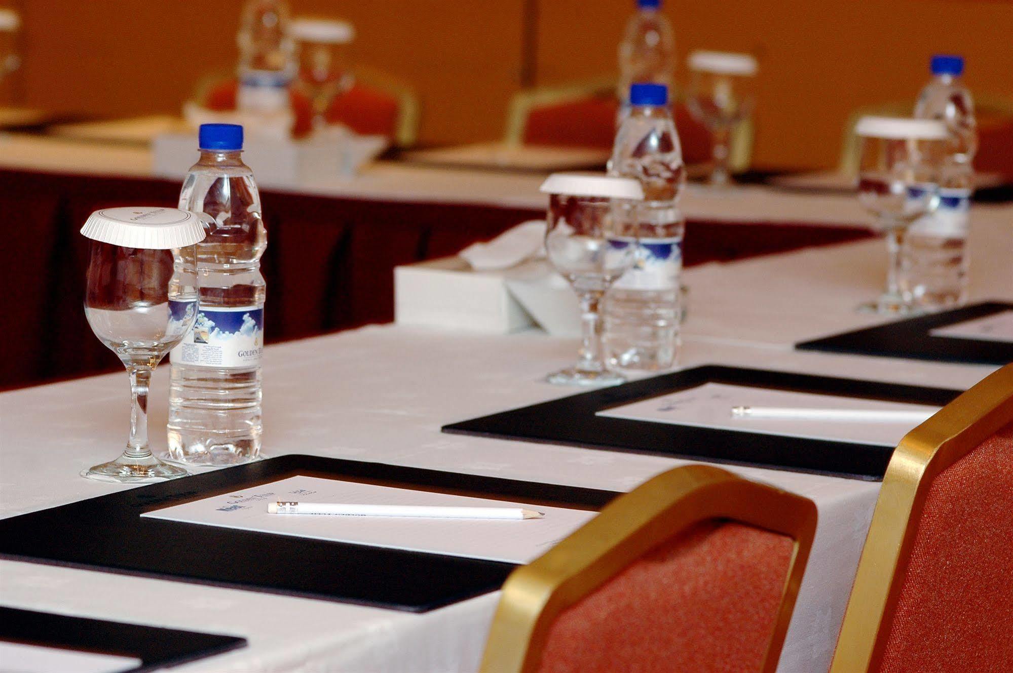 Golden Tulip Seeb Maskat Dış mekan fotoğraf